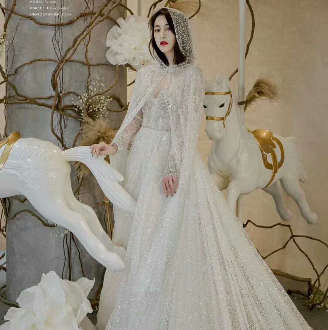          佳年华婚纱礼服馆