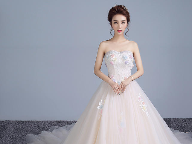 《省心系列》总监档森系唯美造型 三件套+亲友妆