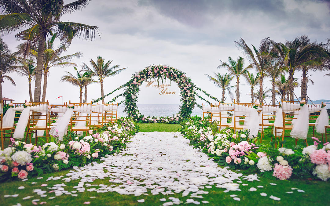 海棠湾索菲特酒店草坪婚礼