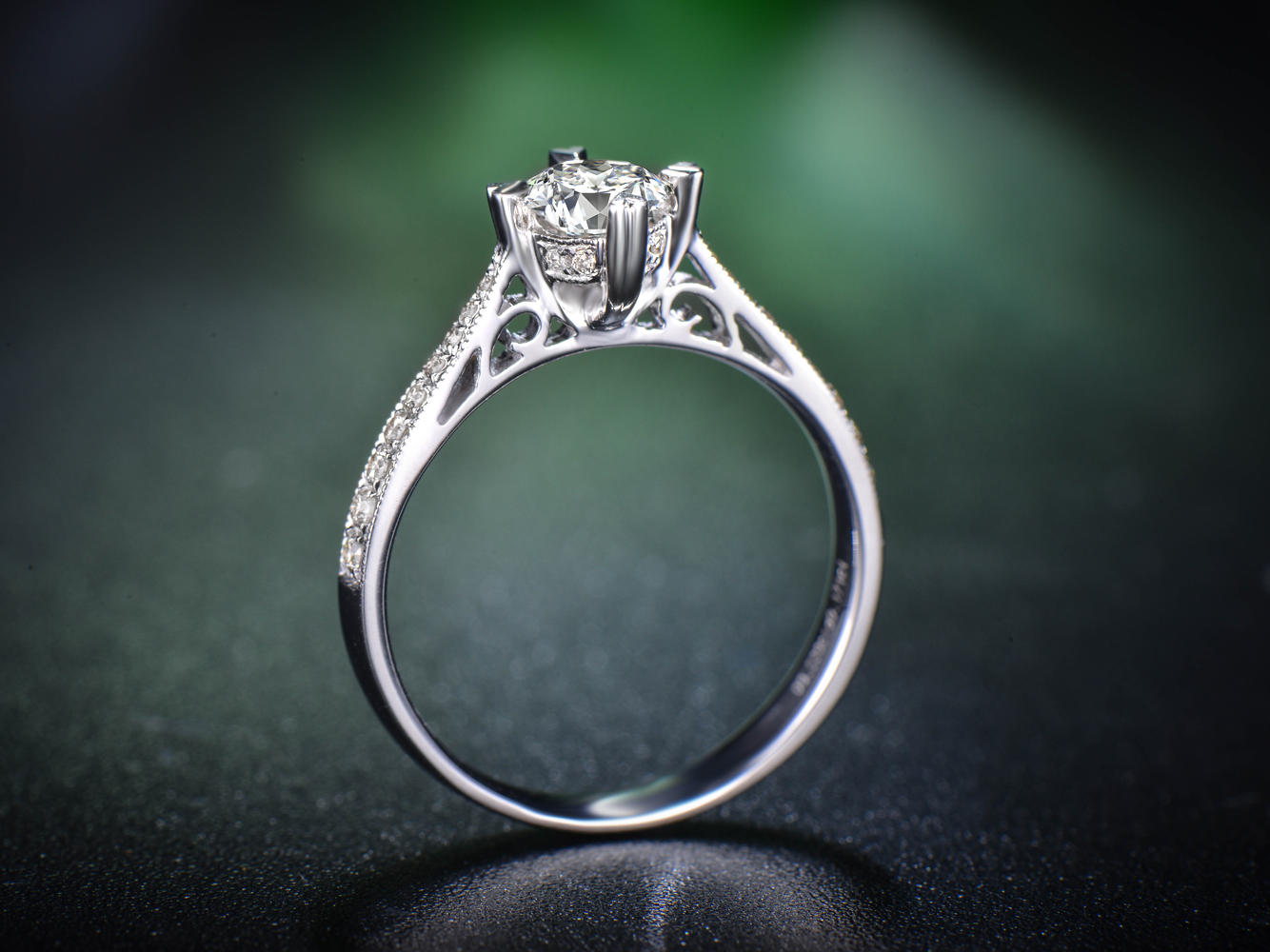 【情定威尼斯】 白18K金50分钻石女士戒指