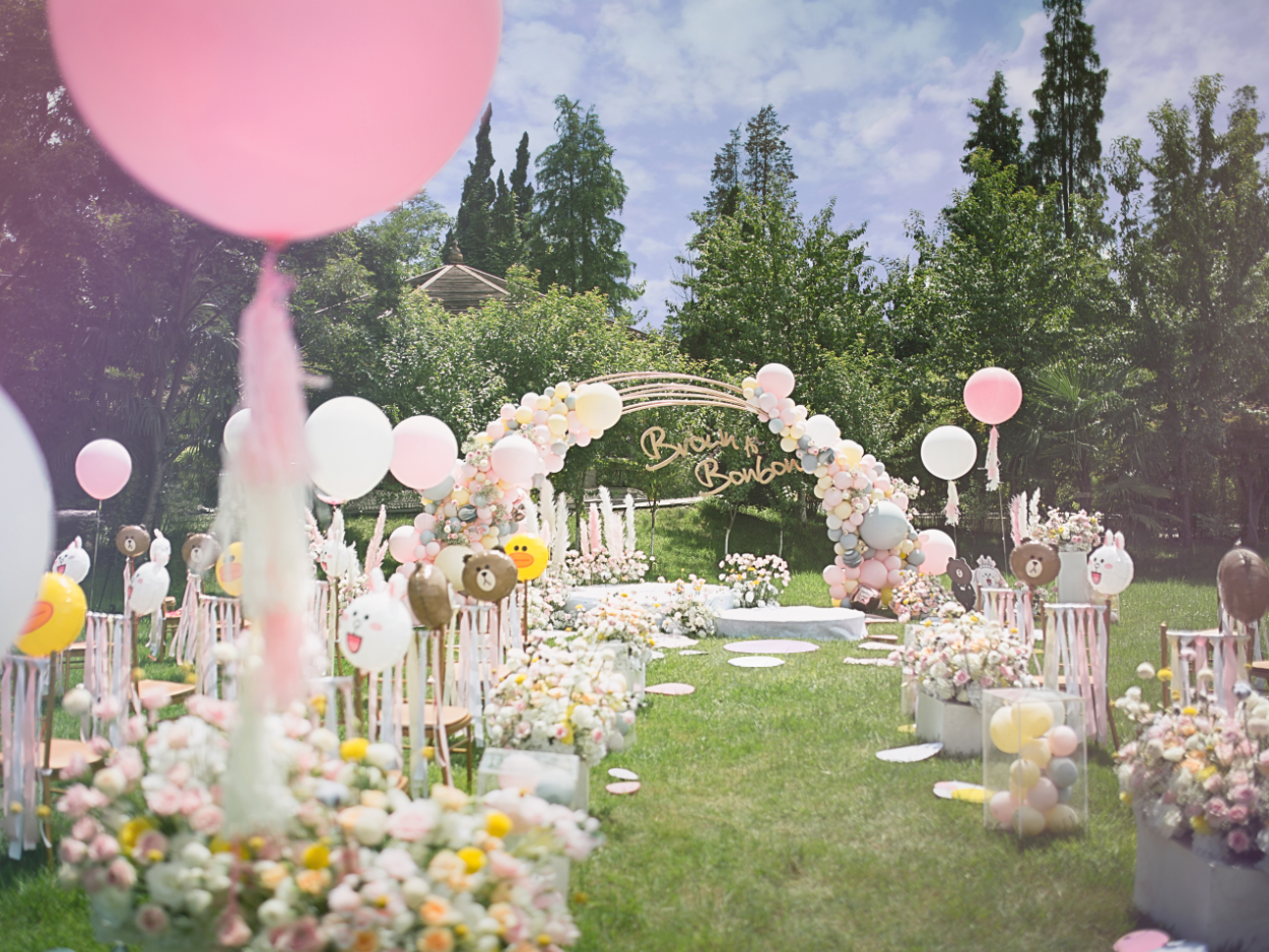 【布朗熊与可妮兔】户外马卡龙色系小清新气球婚礼