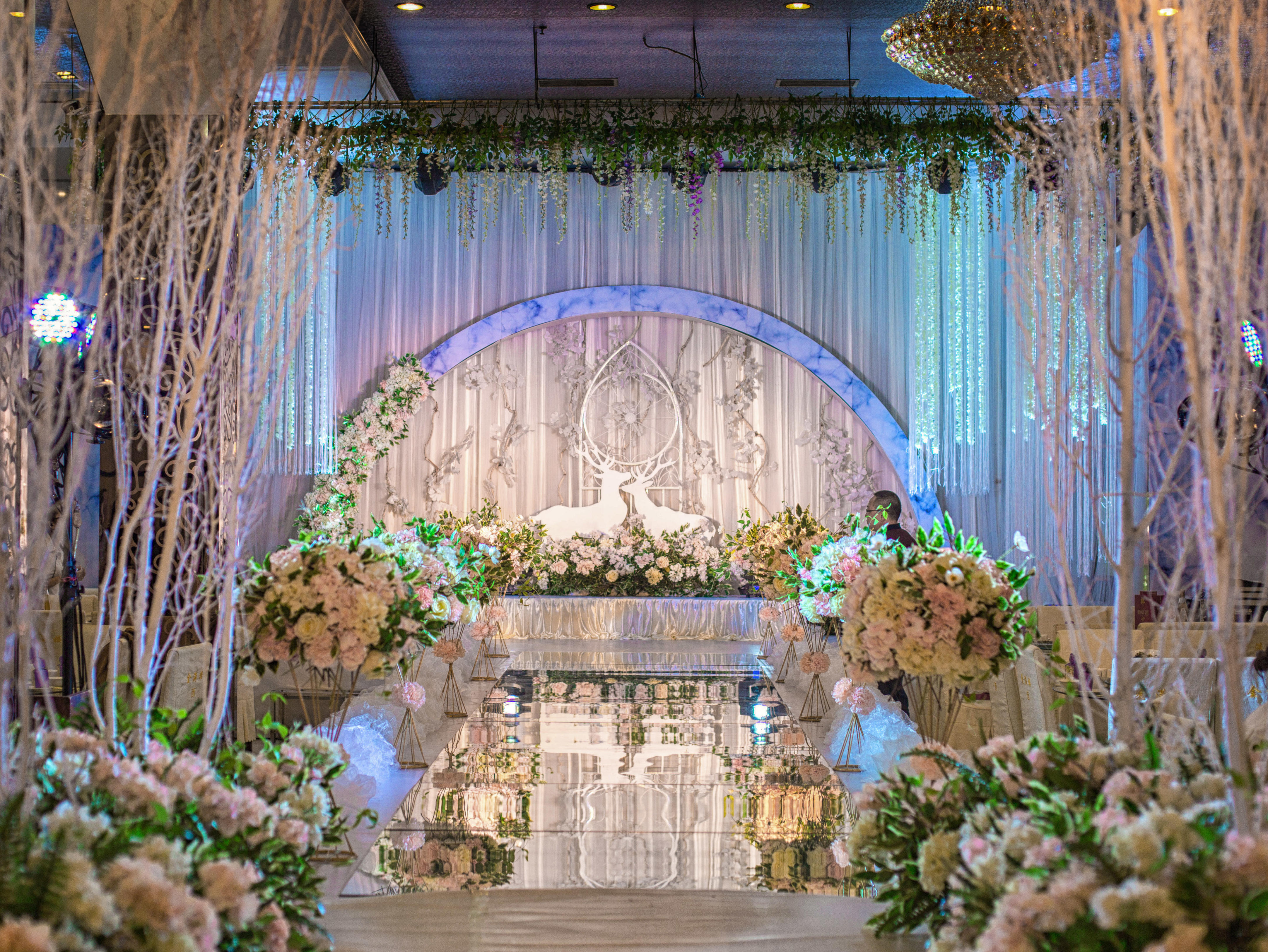 知秋凤凰婚礼-精美高性价比婚礼套餐