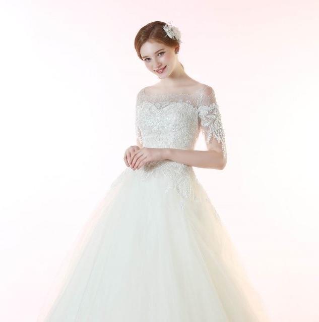 【慕莎推荐套餐】婚纱+礼服+跟妆