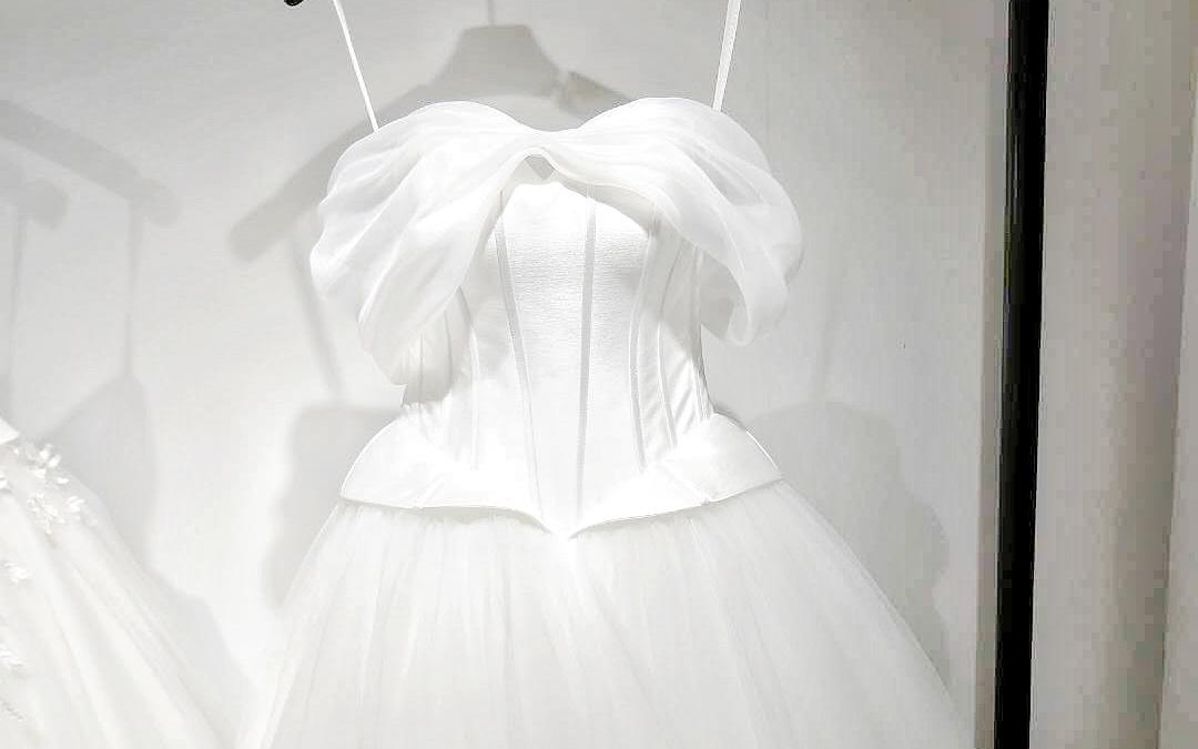 【M.M高订婚纱馆】尊贵套餐 3套服装3套造型