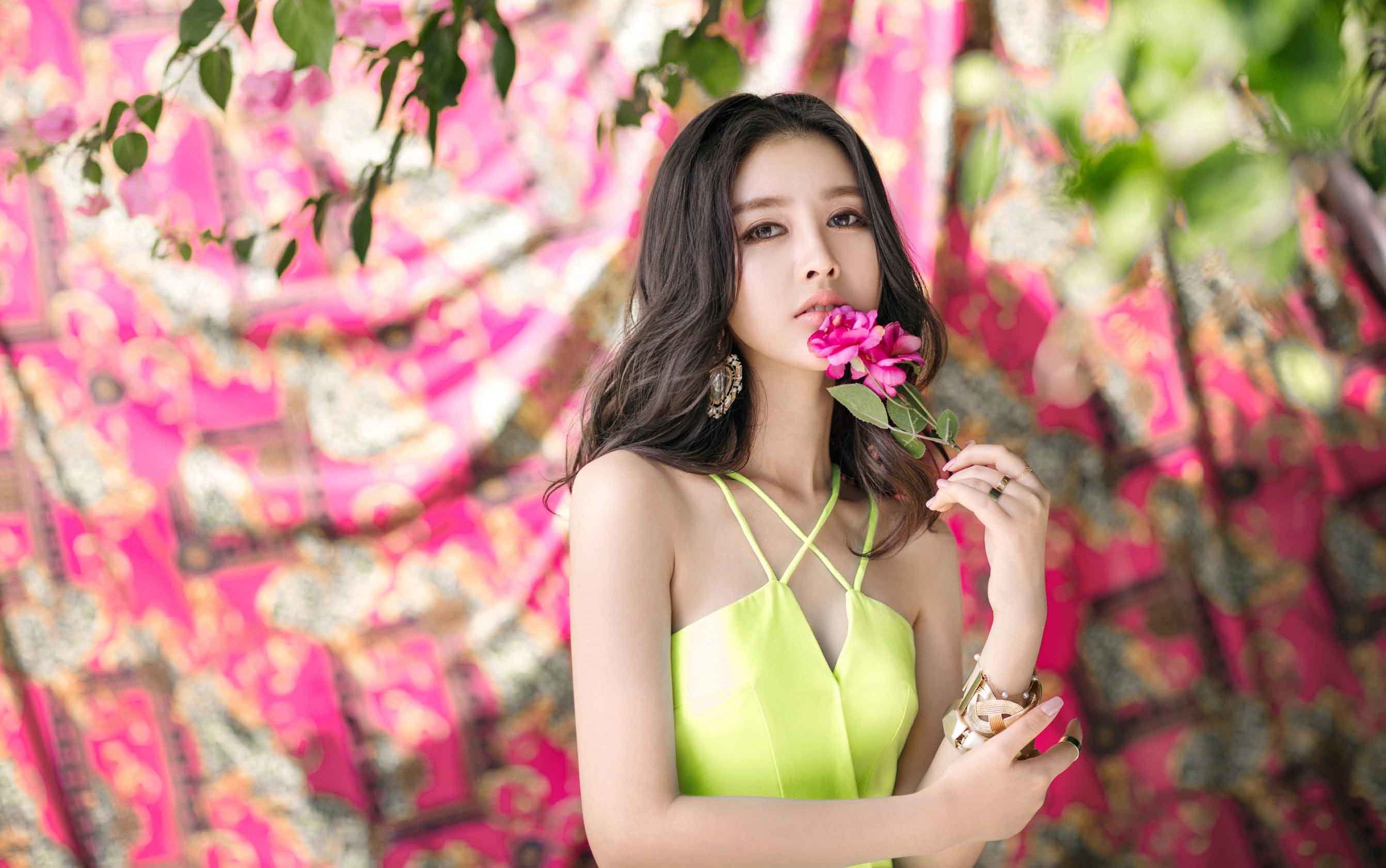 卡罗曼蒂-----个人写真花园街拍