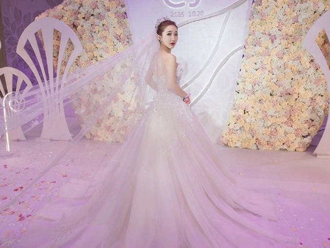 跟拍套餐-糖果婚纱-豪华婚礼跟拍（1580元）