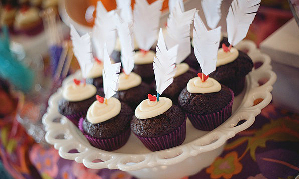 秋冬婚礼怎样办？把新宠羽毛元素带进婚礼吧