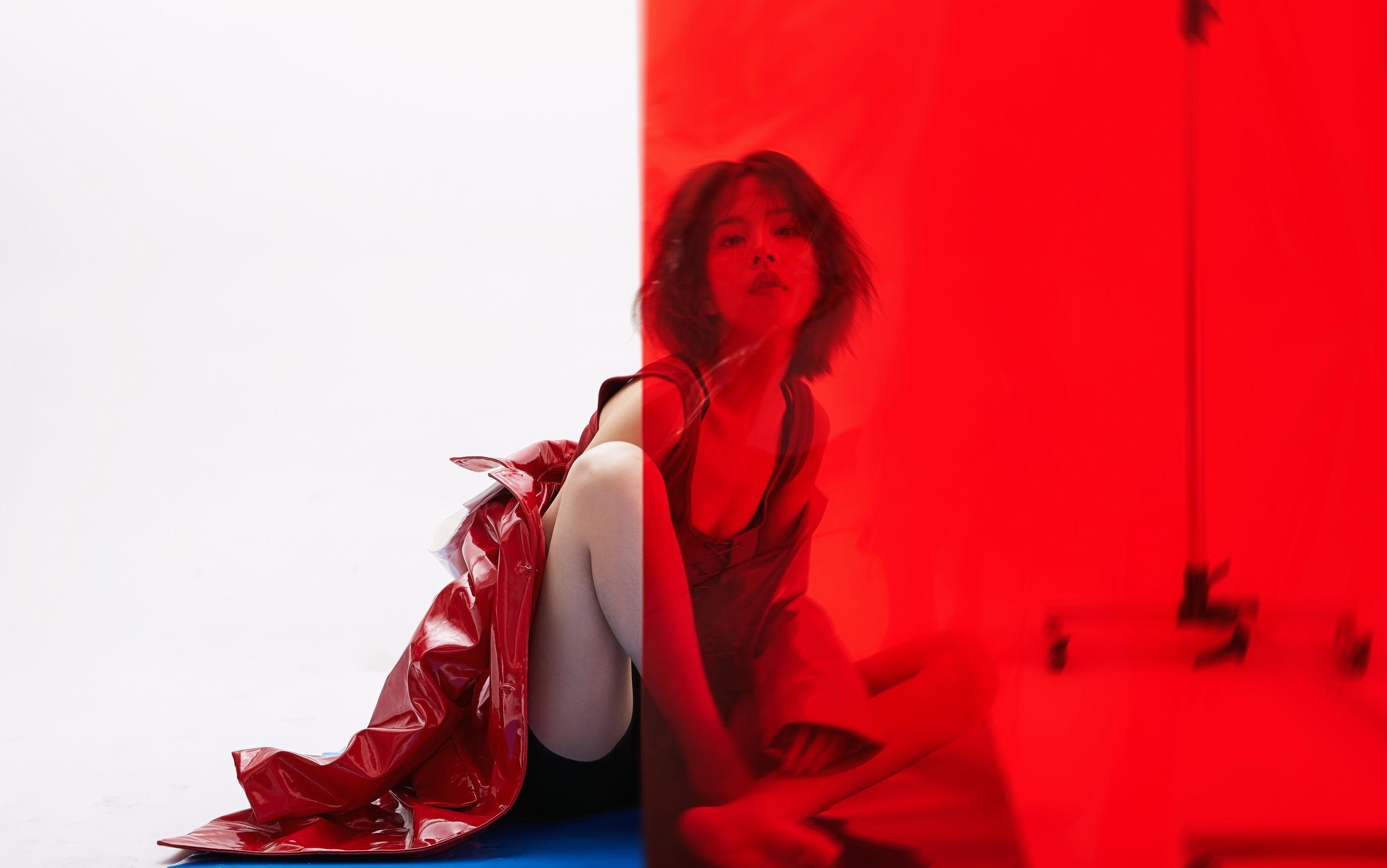 素色影个性时尚写真 3服3造