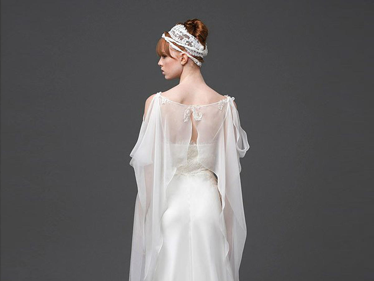 蝶恋花系列租赁婚纱+礼服（三件套）包含新娘跟妆