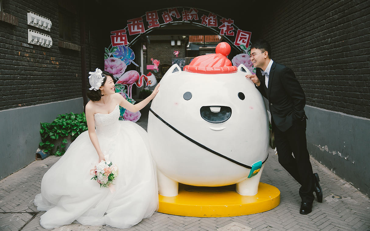 种影像天津|婚纱照+mv双摄影师纪实清新鲜花手捧