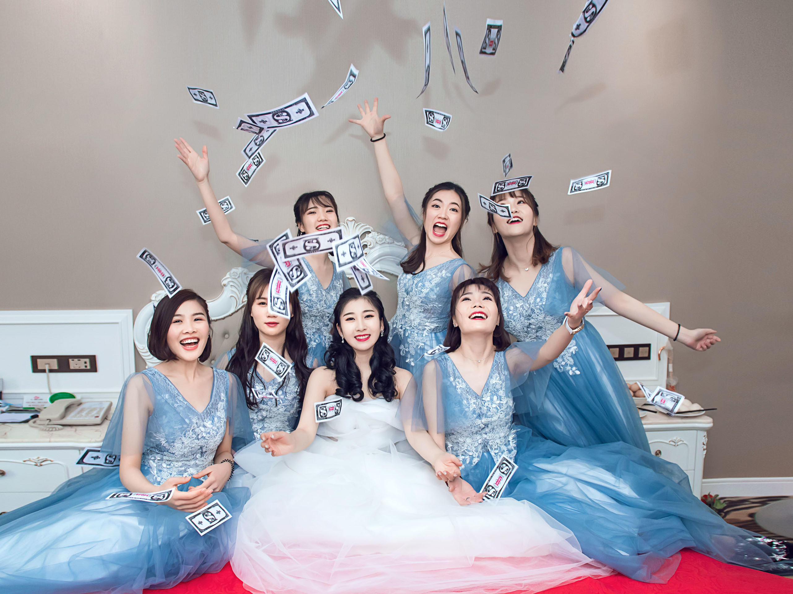 超值套餐：全天跟妆+送化助＋新郎+妈妈+4位姐妹