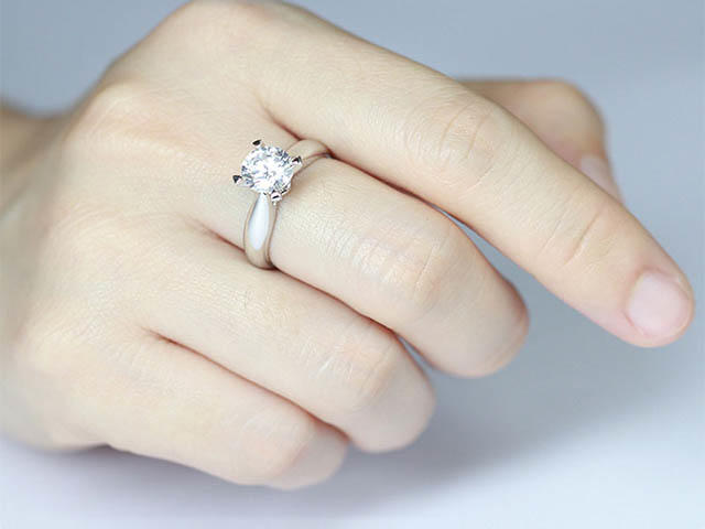 壹爱钻石订婚结婚婚戒——一生一世