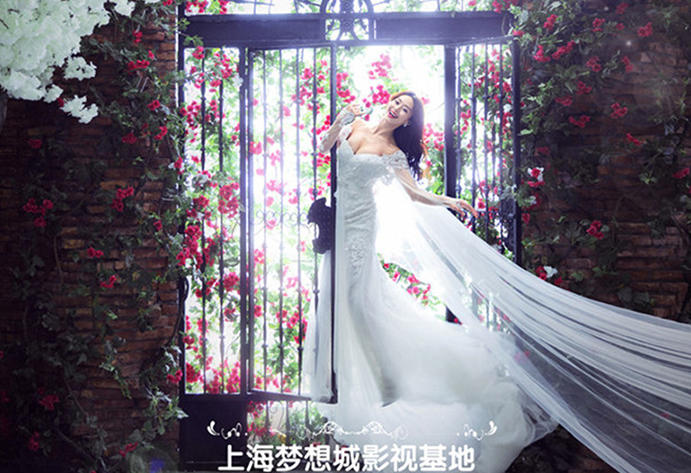 皇室米蘭伯爵企劃拍攝專享--城市之光