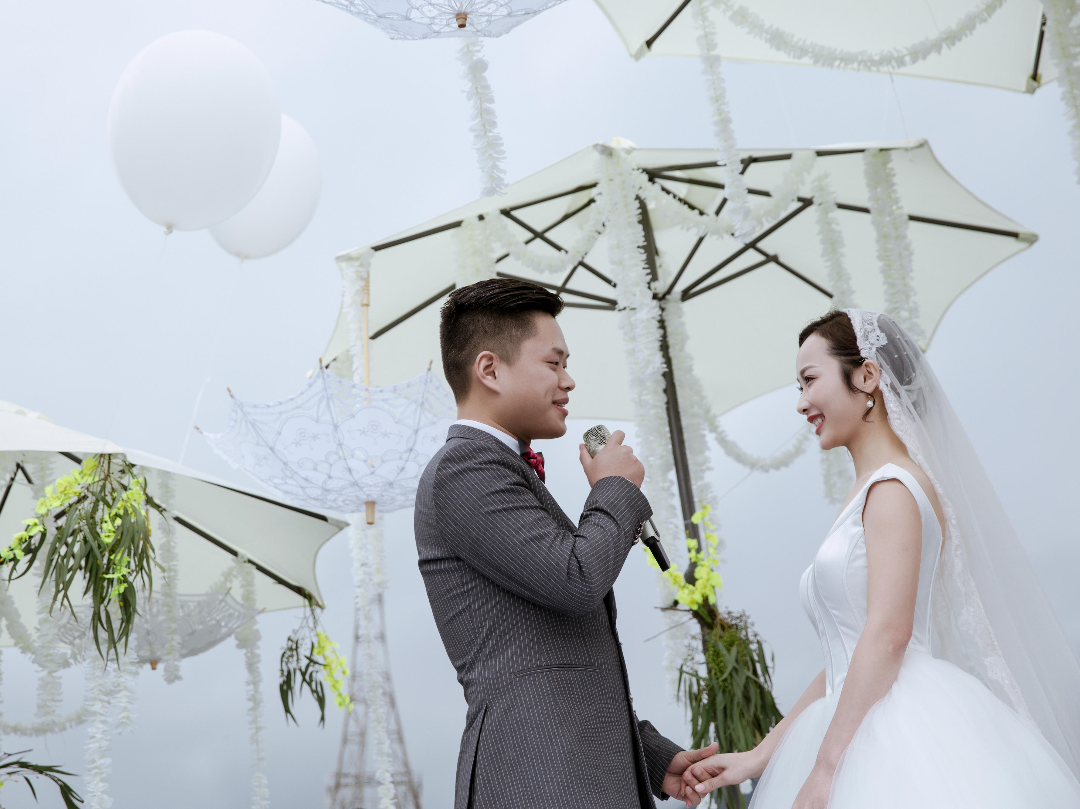 FREESUE凤梨苏-首席双机位婚礼摄像