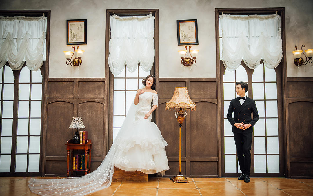 完美结婚证件照化妆+服装+精修+立等可取