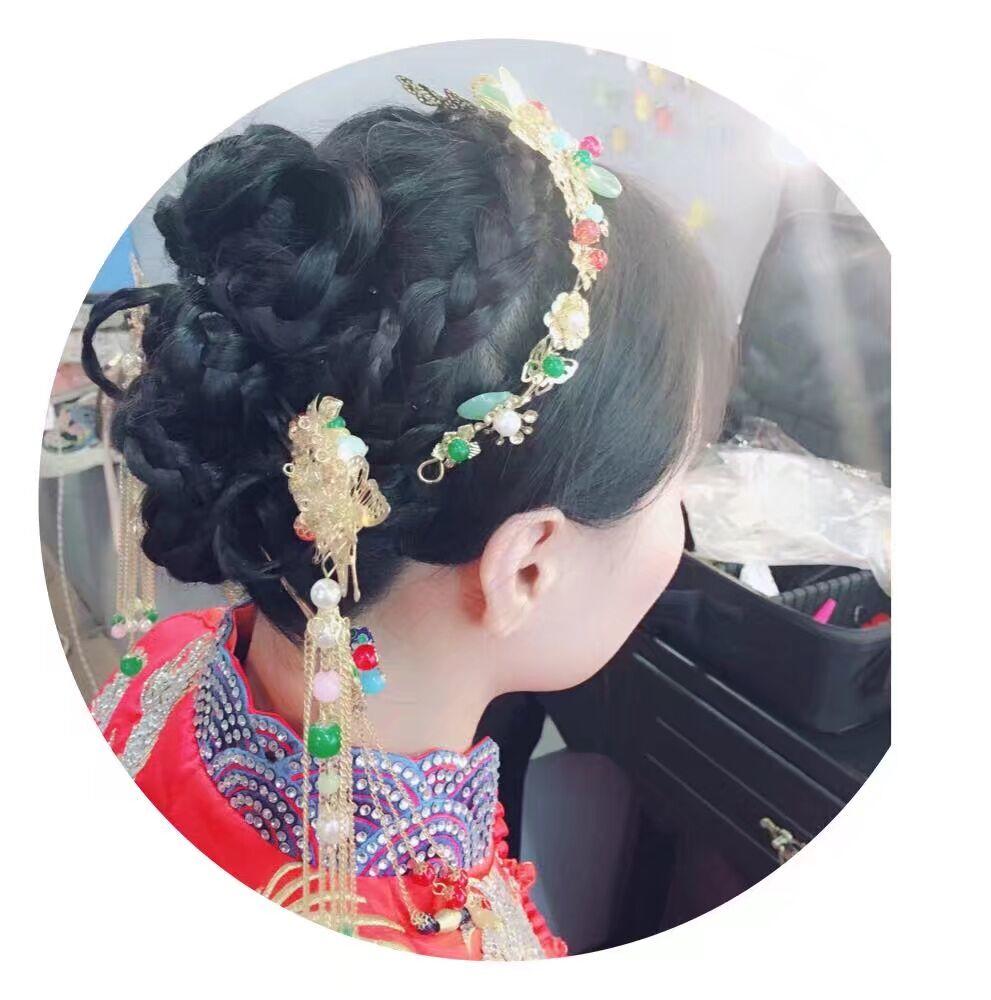 1280精美婚纱礼服，跟妆套餐