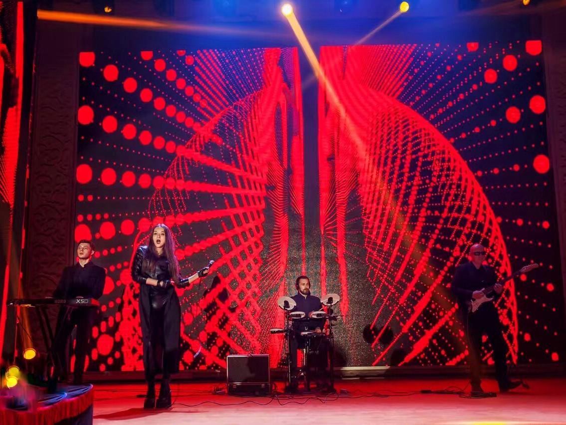 【高逼格】莫晗主持团队+外籍乐队