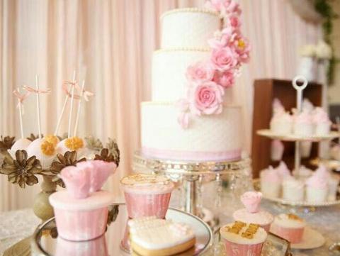 Charlotte cake精致翻糖婚礼甜品台