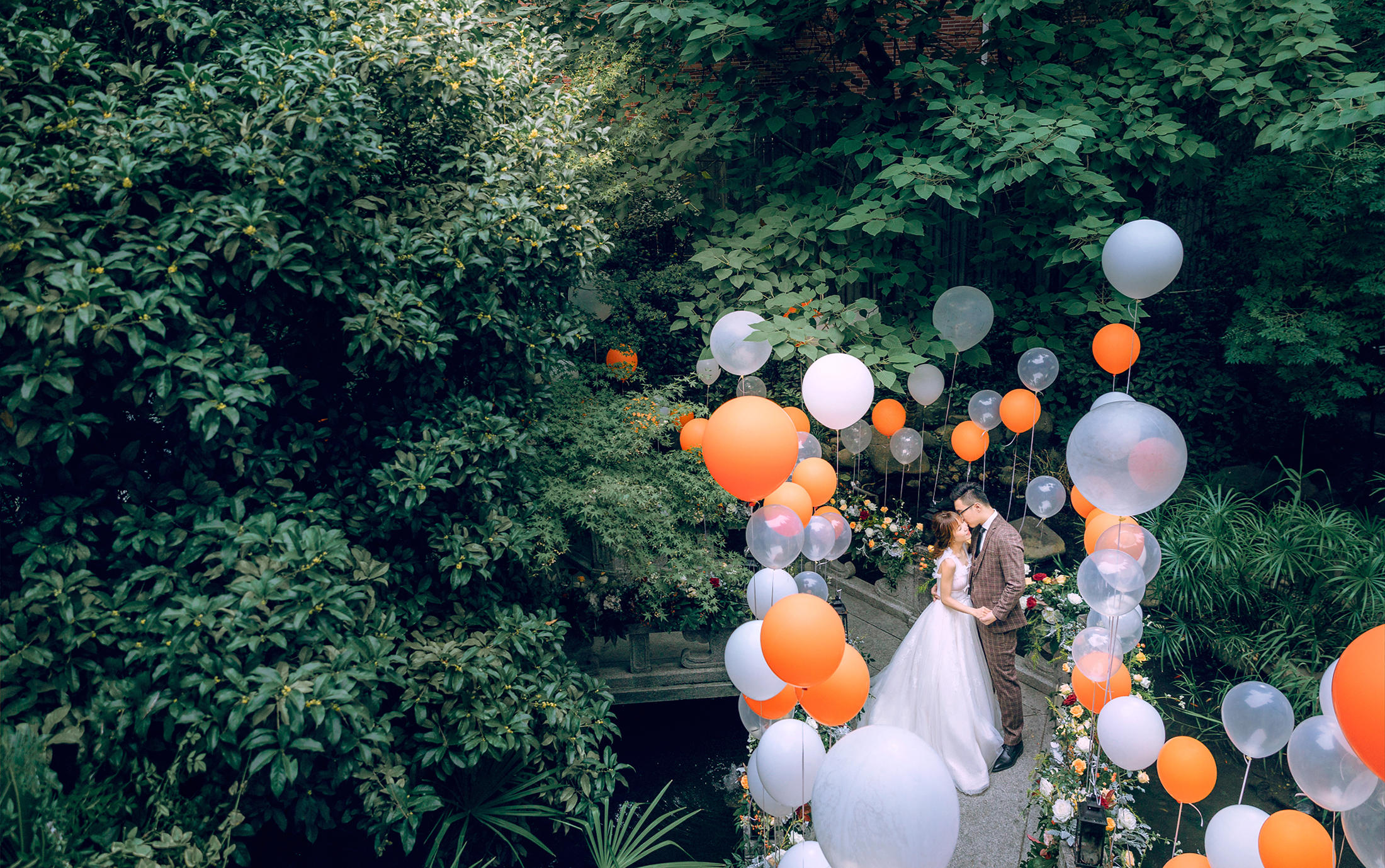 【和平官邸】亮眼橙色｜户外草坪婚礼｜田园森系