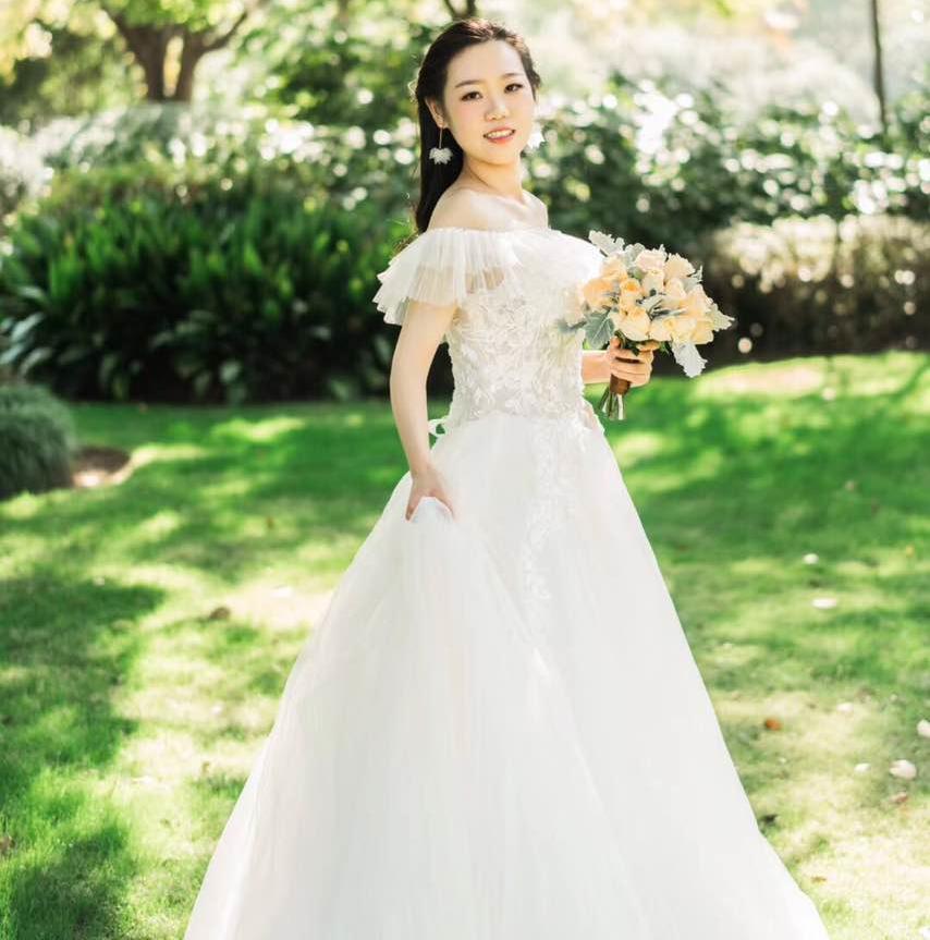 缪丝个性婚纱  一字肩显瘦小仙女款出门纱外景纱