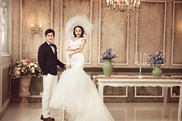 【性价比推荐】8服8造/精修60张/送全新婚纱