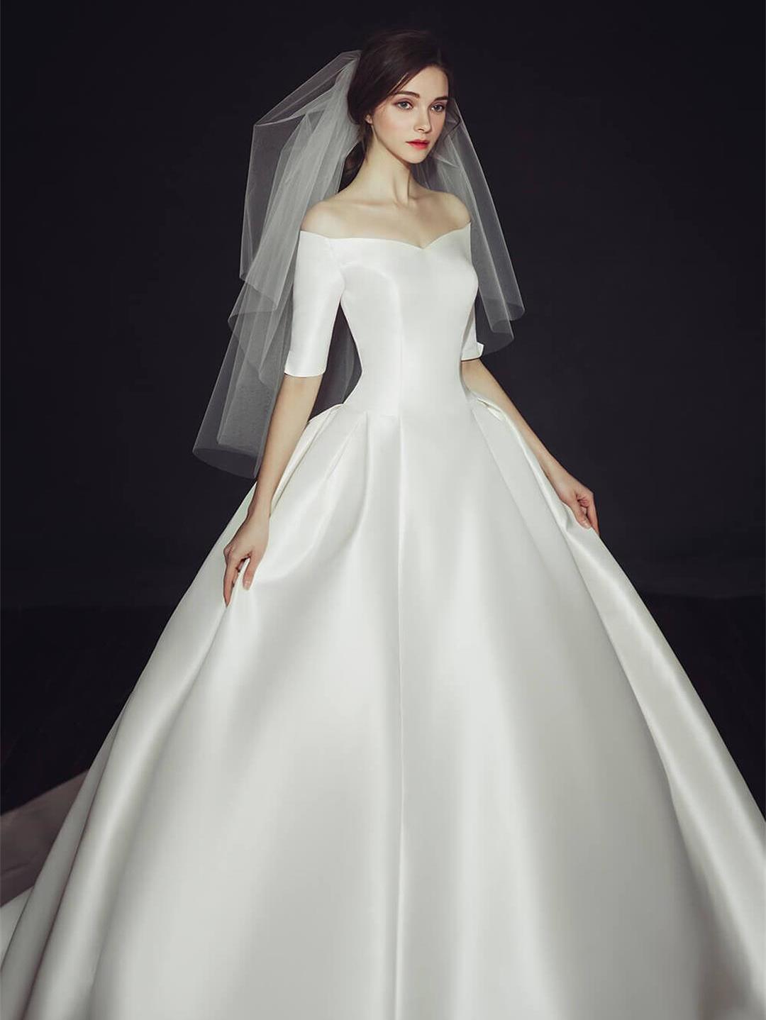 【店庆活动】国际名品婚纱套餐+首席老师跟妆