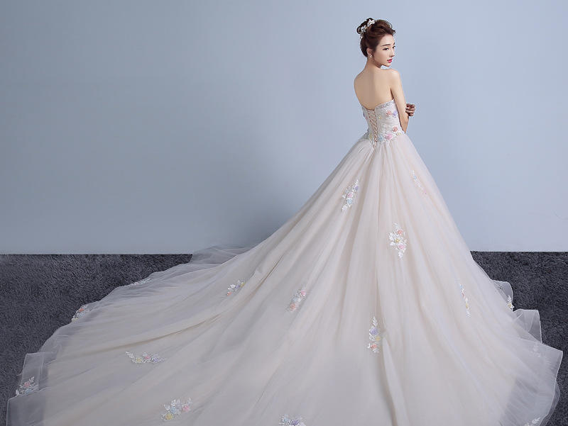 《省心系列》总监档森系唯美造型 三件套+亲友妆