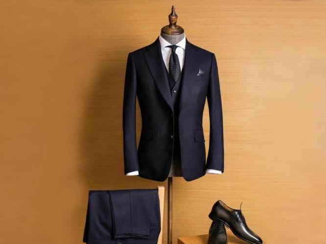 靓雪  意大利品牌面料西服套装