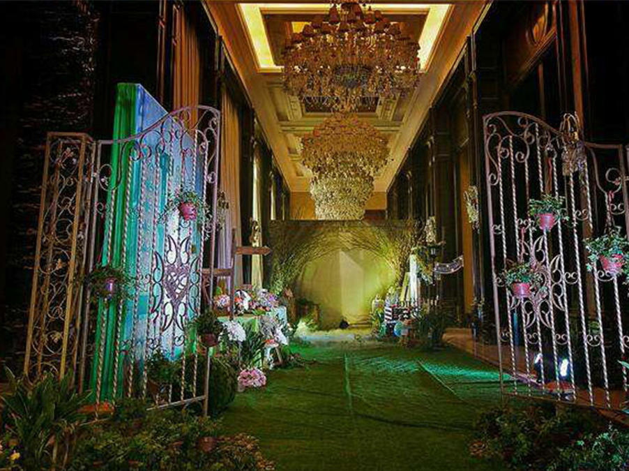 【阳光C套餐】LED婚礼布置+高级四大金刚