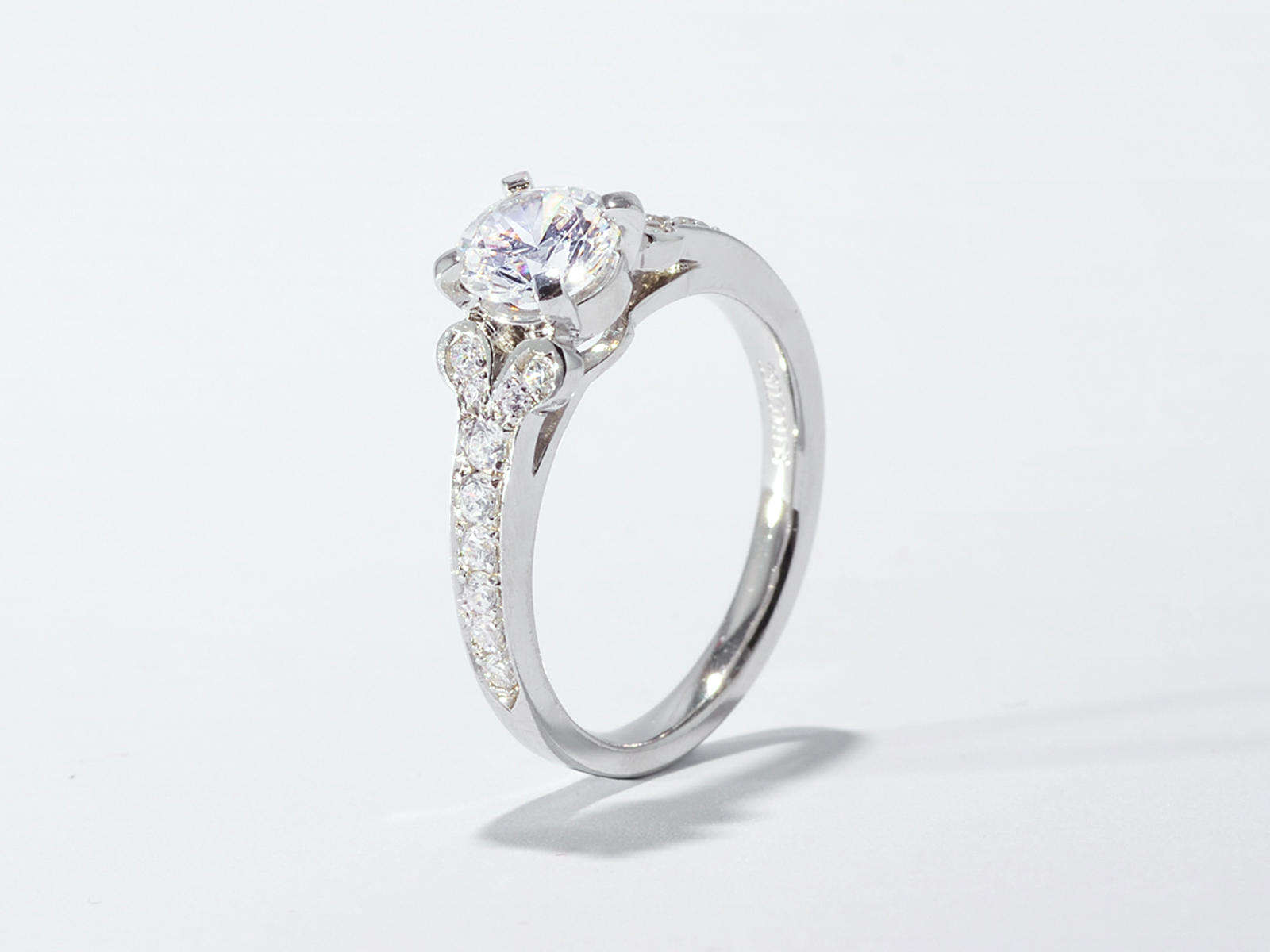 【芭蕾】四爪镶钻钻戒戒托