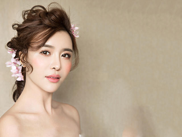 特惠套餐资深档半天跟妆2造型唯美简约妆容送亲友妆