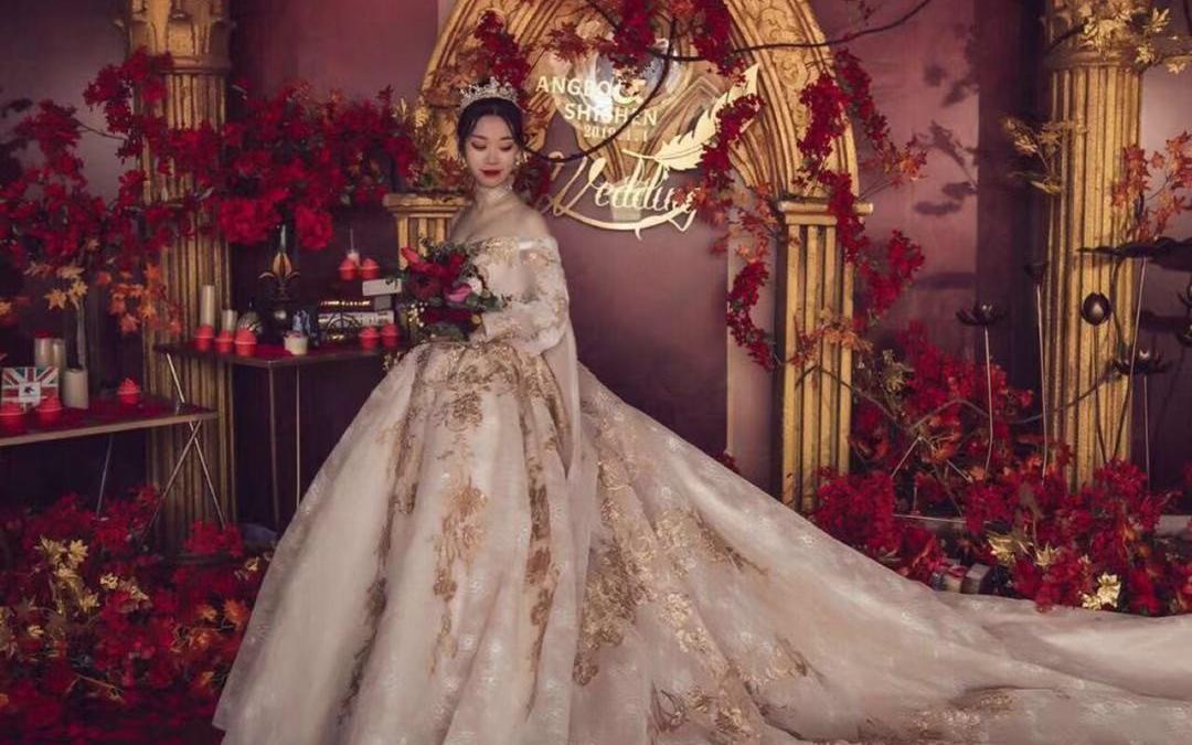 复古金3米大拖尾迪拜奢华婚纱