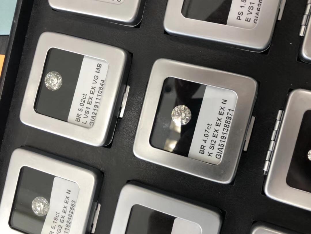 3.01克拉GIA裸钻K/SI2/3EX/N无奶