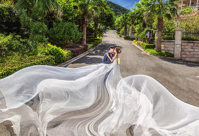 皇室米蘭伯爵企劃拍攝專享--城市之光