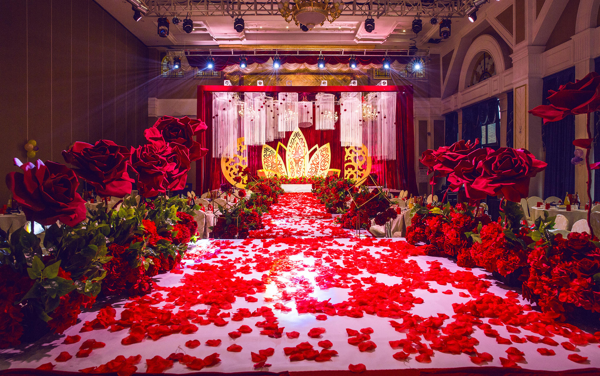 【美美】巴渝尚宴红与金的碰撞，大气，时尚