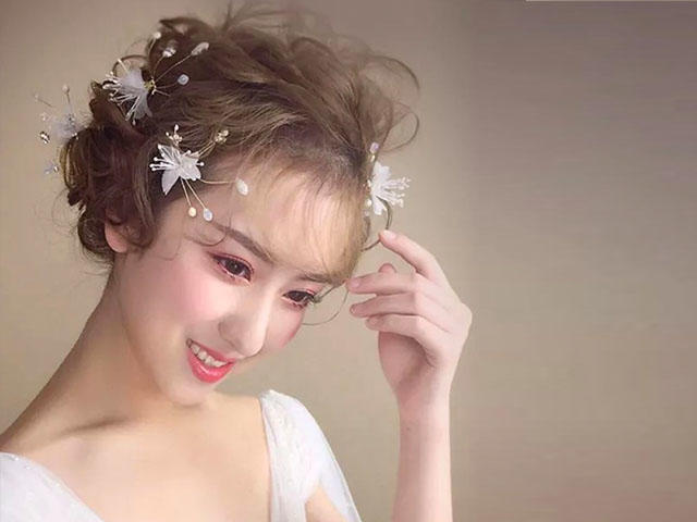 （省心套餐）组合资深档婚礼全天婚礼跟妆一线彩妆+