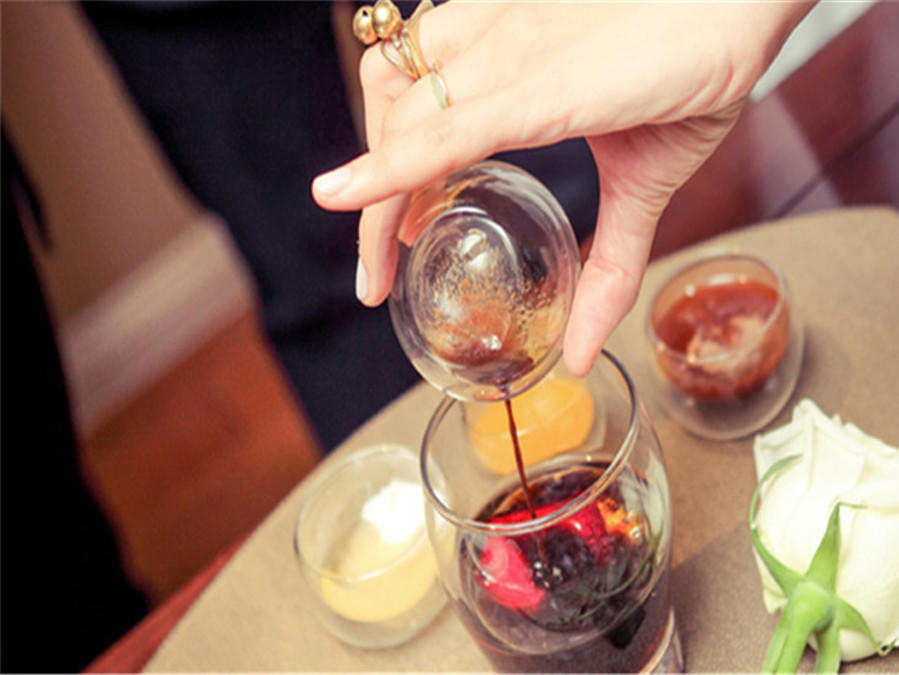 婚礼主持+化妆+拍照+录像+音乐督导