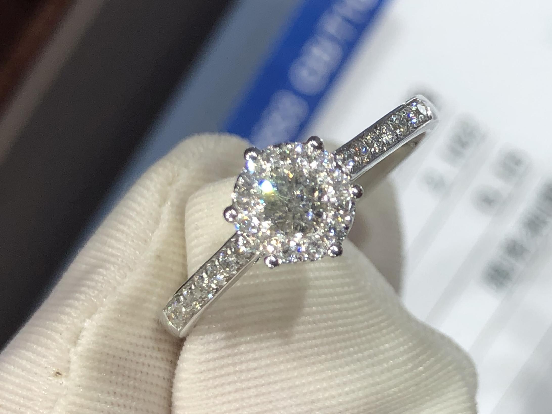 婚饰套装 钻戒女30分 男圈戒镶钻 项链手镯耳钉