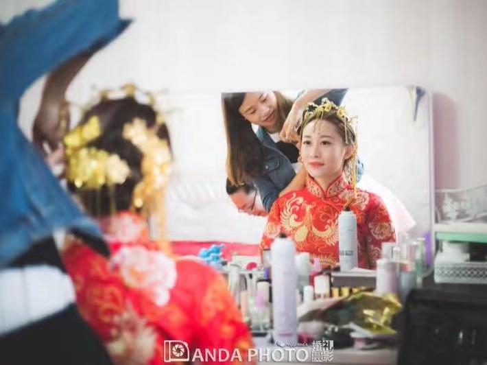 【超值特价】新娘跟妆+服装+伴娘服+伴娘妆