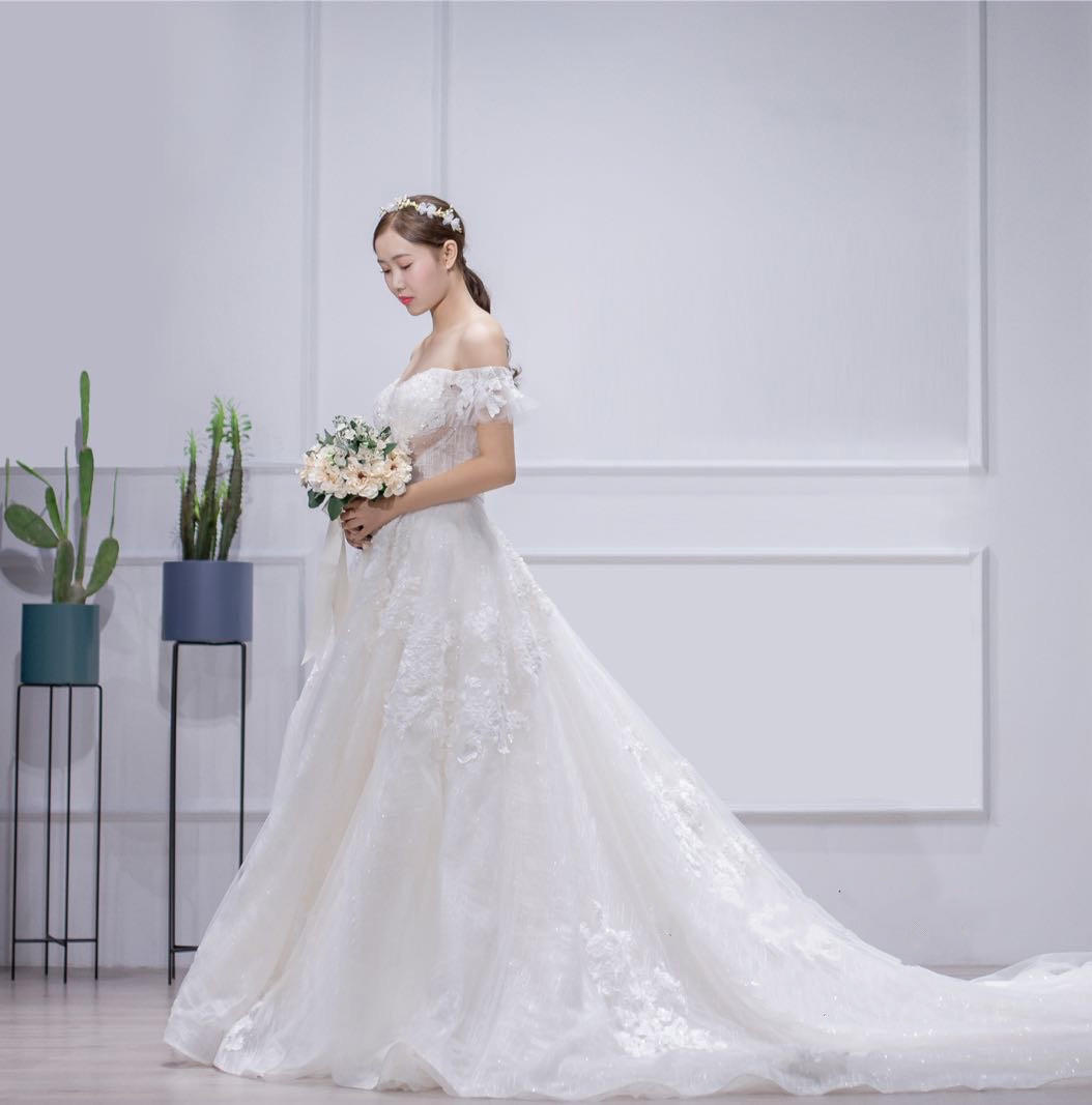 【达令超值三件套】3件套租赁 全款送精美秀禾鞋