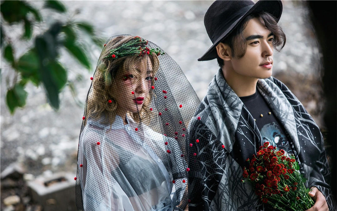 多风格可选！定制拍摄婚纱照