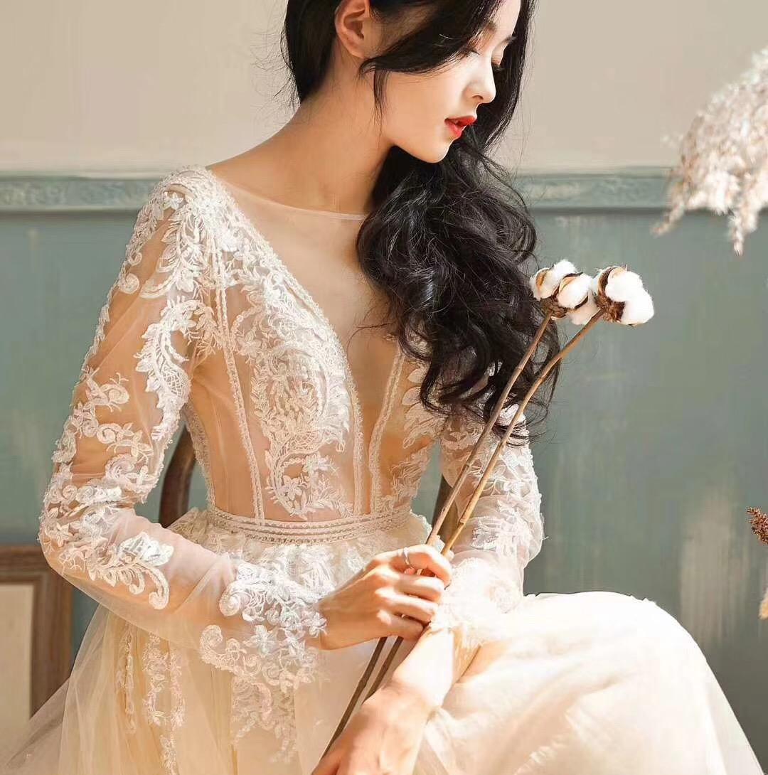 [MILA米拉婚纱]蕾丝性感深V主纱