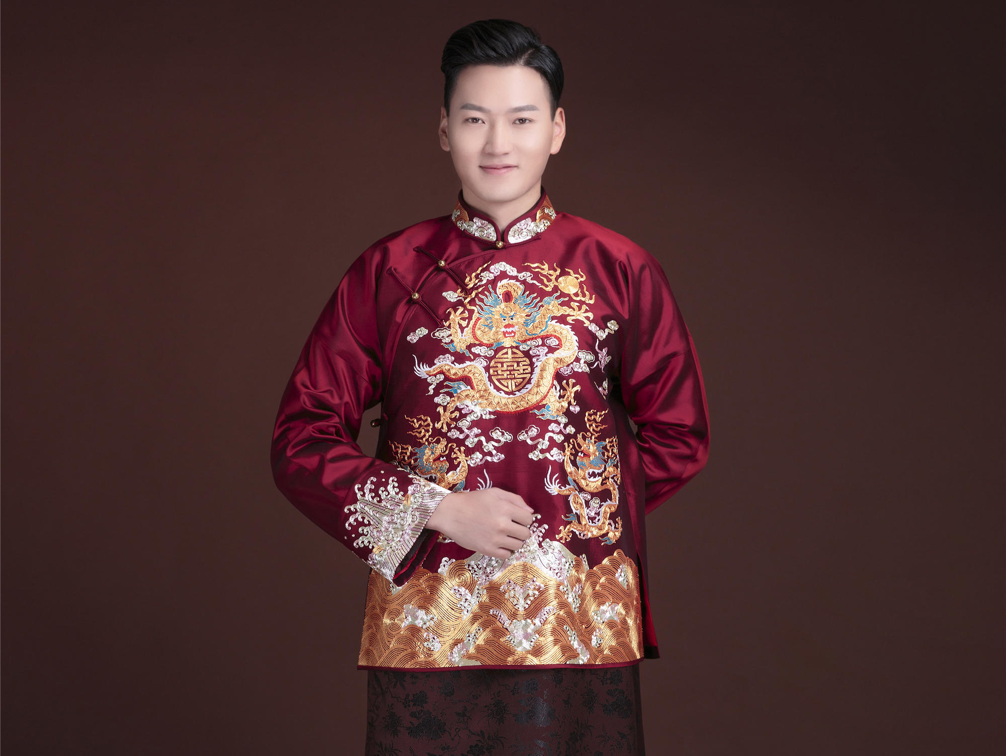 華芬中式嫁衣定制 男士中式婚礼服 长袍马褂 三龙