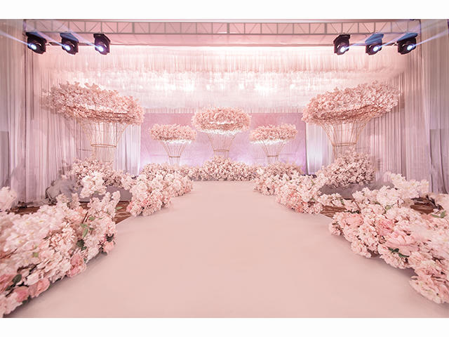 大型粉樱造型花艺  让你的少女心砰砰砰跳起来