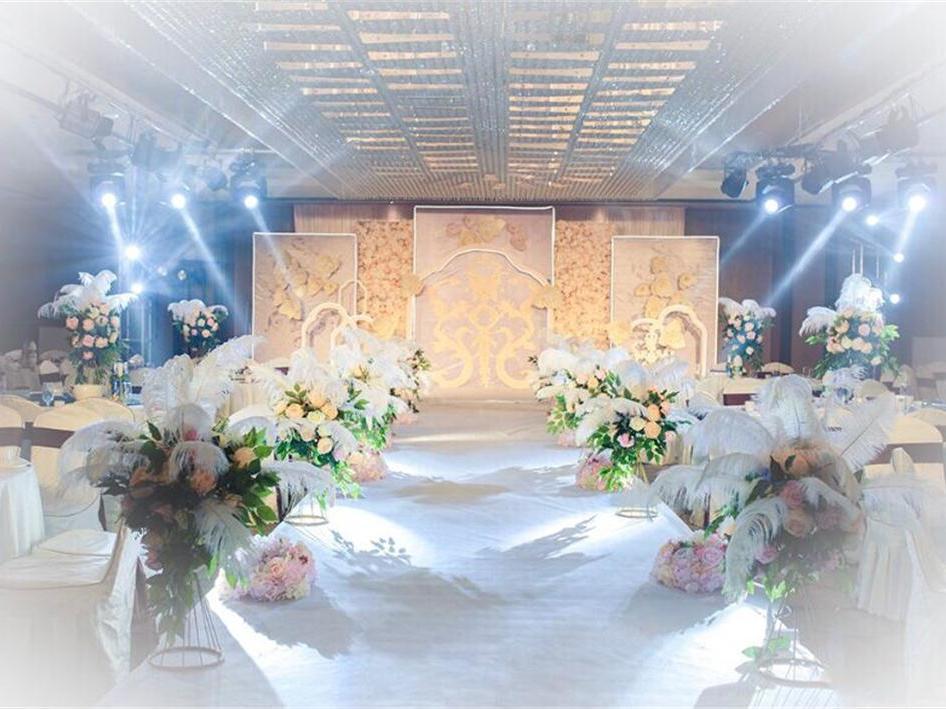 简约大气不失高级感的香槟色婚礼