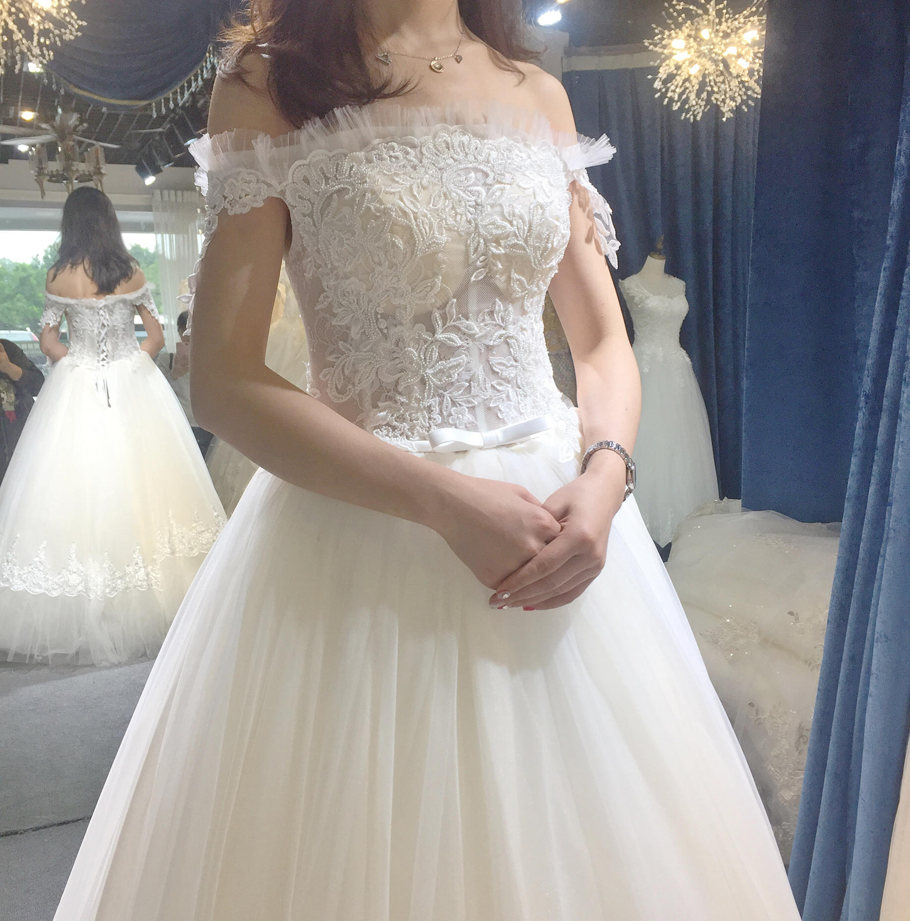 【莎莎超值租赁组合】出门纱+新娘跟妆特价套餐