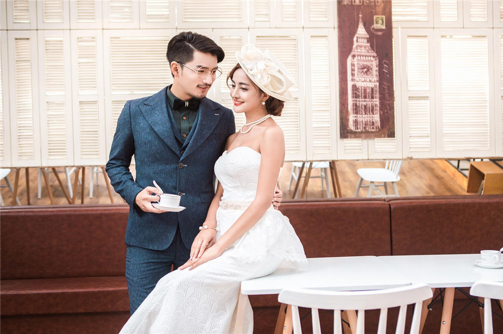 一对一拍摄，90后时尚个性创意婚纱照