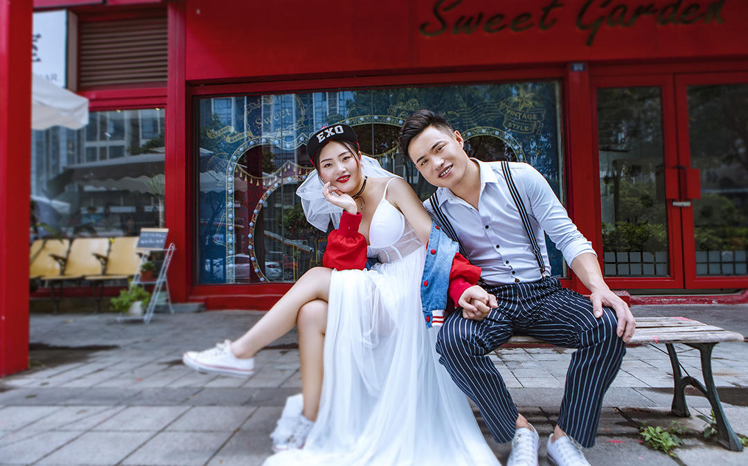 【帶上婚紗旅游】總監(jiān)定制拍攝丨三對一服務(wù)