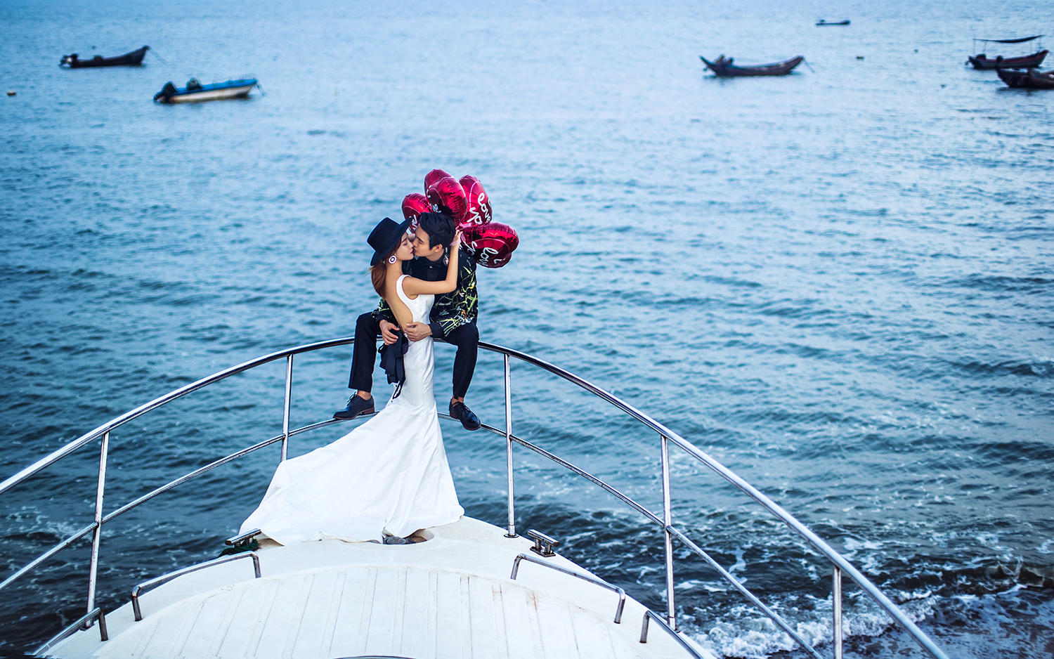 机票报销2000！2晚蜜月酒店住宿/VIP接驾