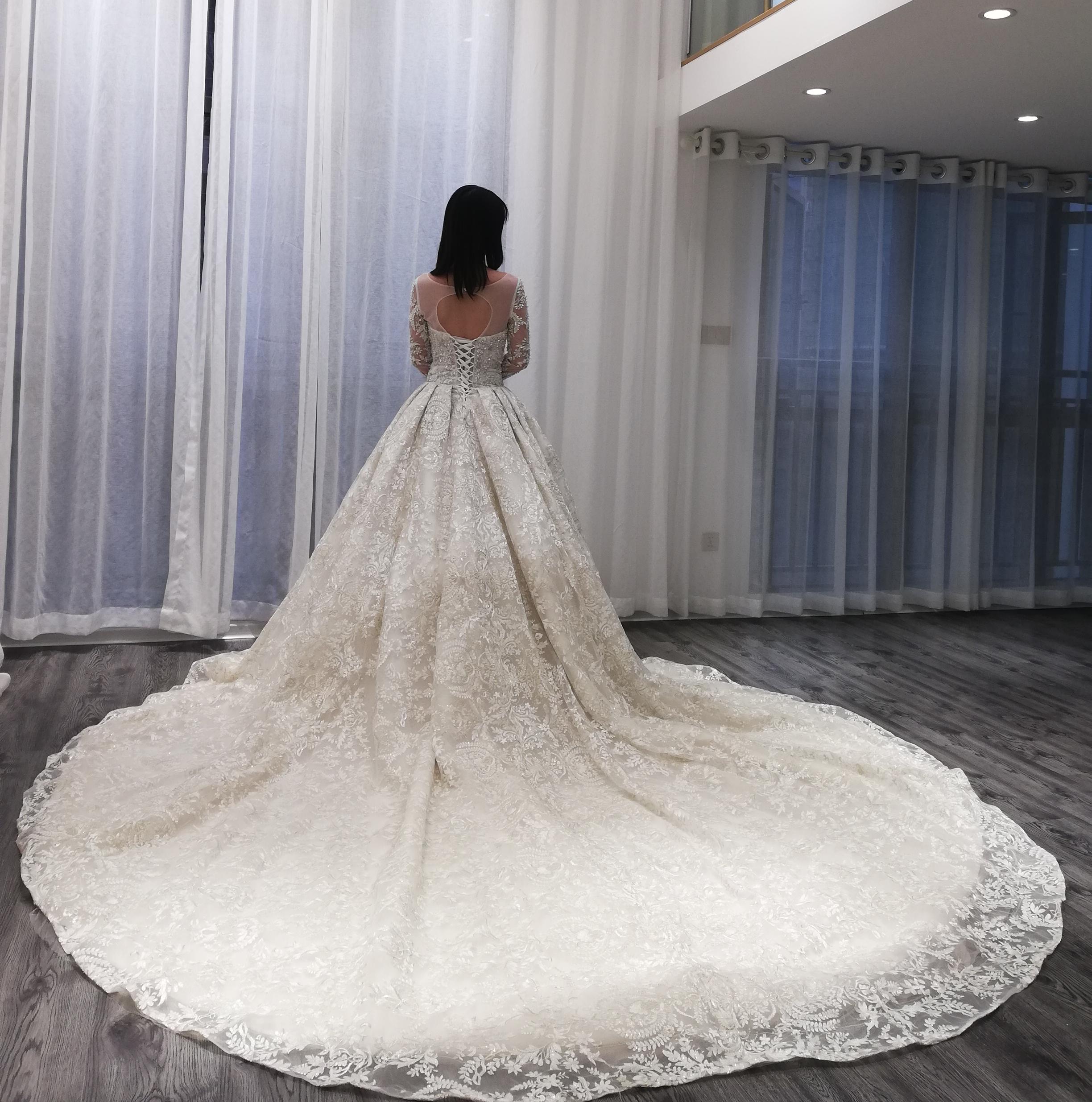 【澳芙12月特价】三套衣服只需1880